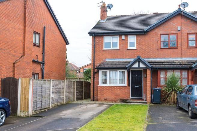 Room Brook Farm Close in West Lancashire