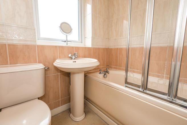 Room Brook Farm Close in West Lancashire