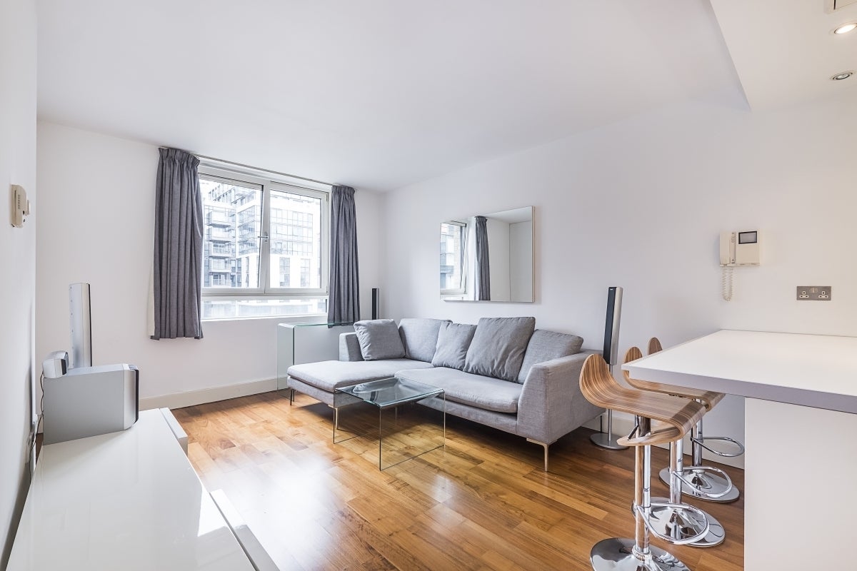 Flat Praed Street in City of Westminster