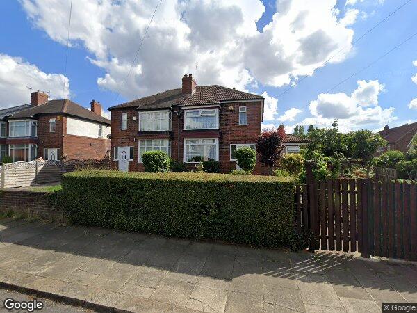 House Oakwood Road East in Rotherham