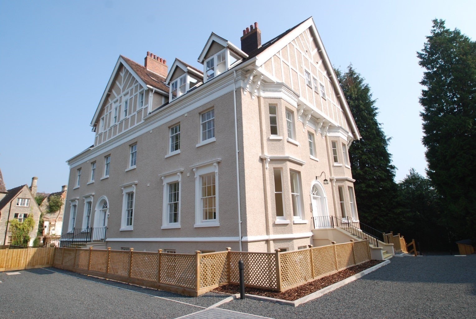 Flat Albert Road North in Malvern