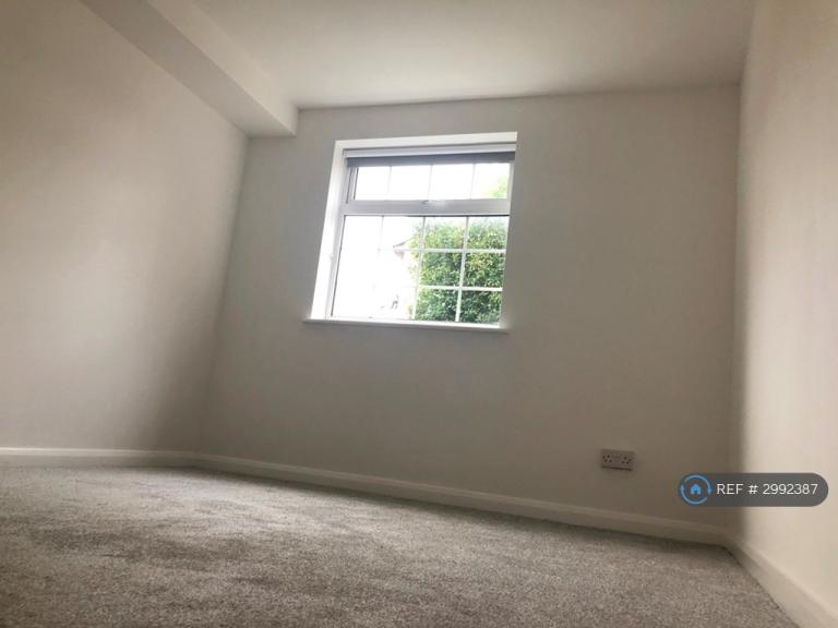 Flat Willoughby Court in Peterborough