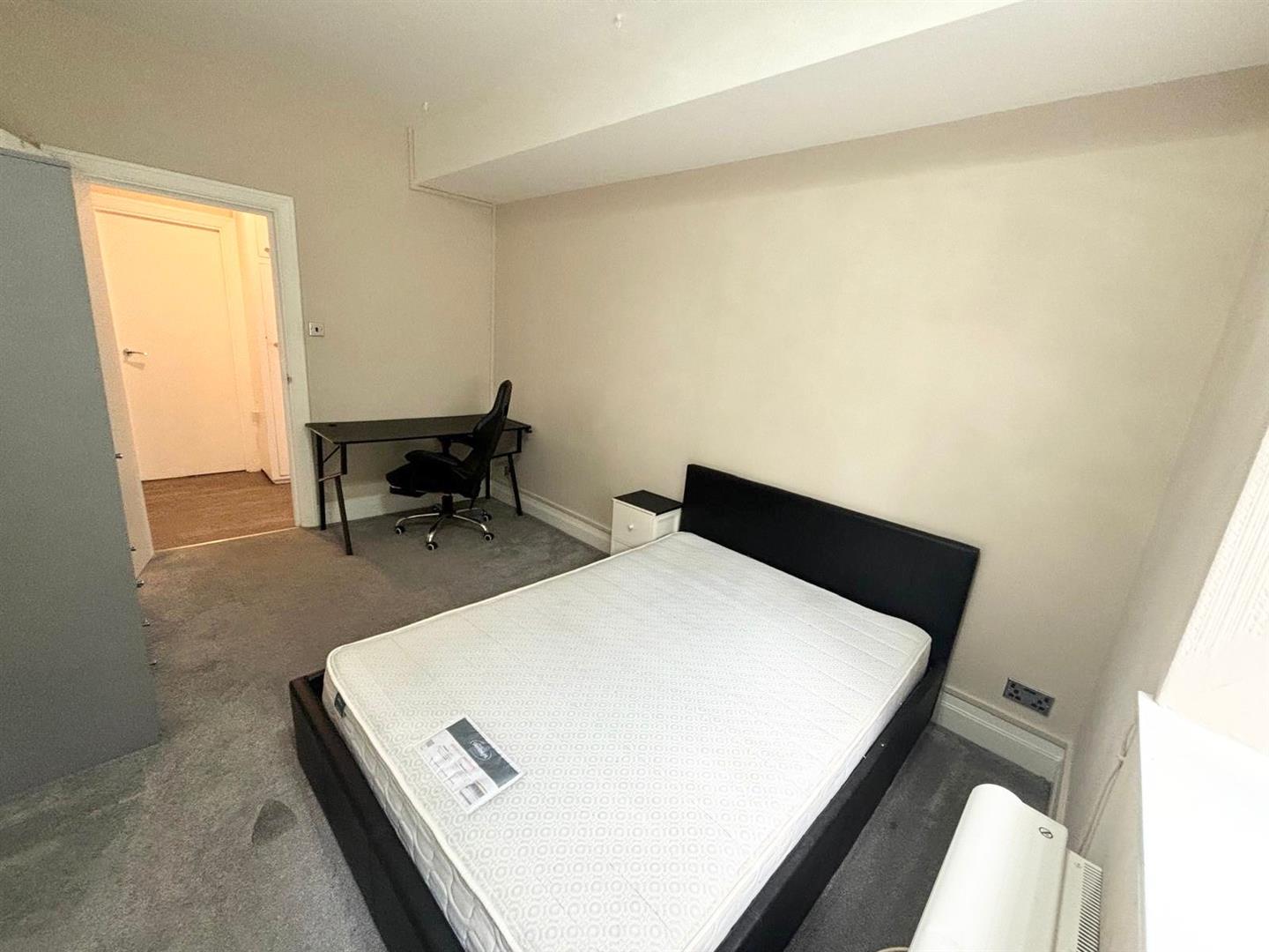 Flat Prince's Place in Brighton