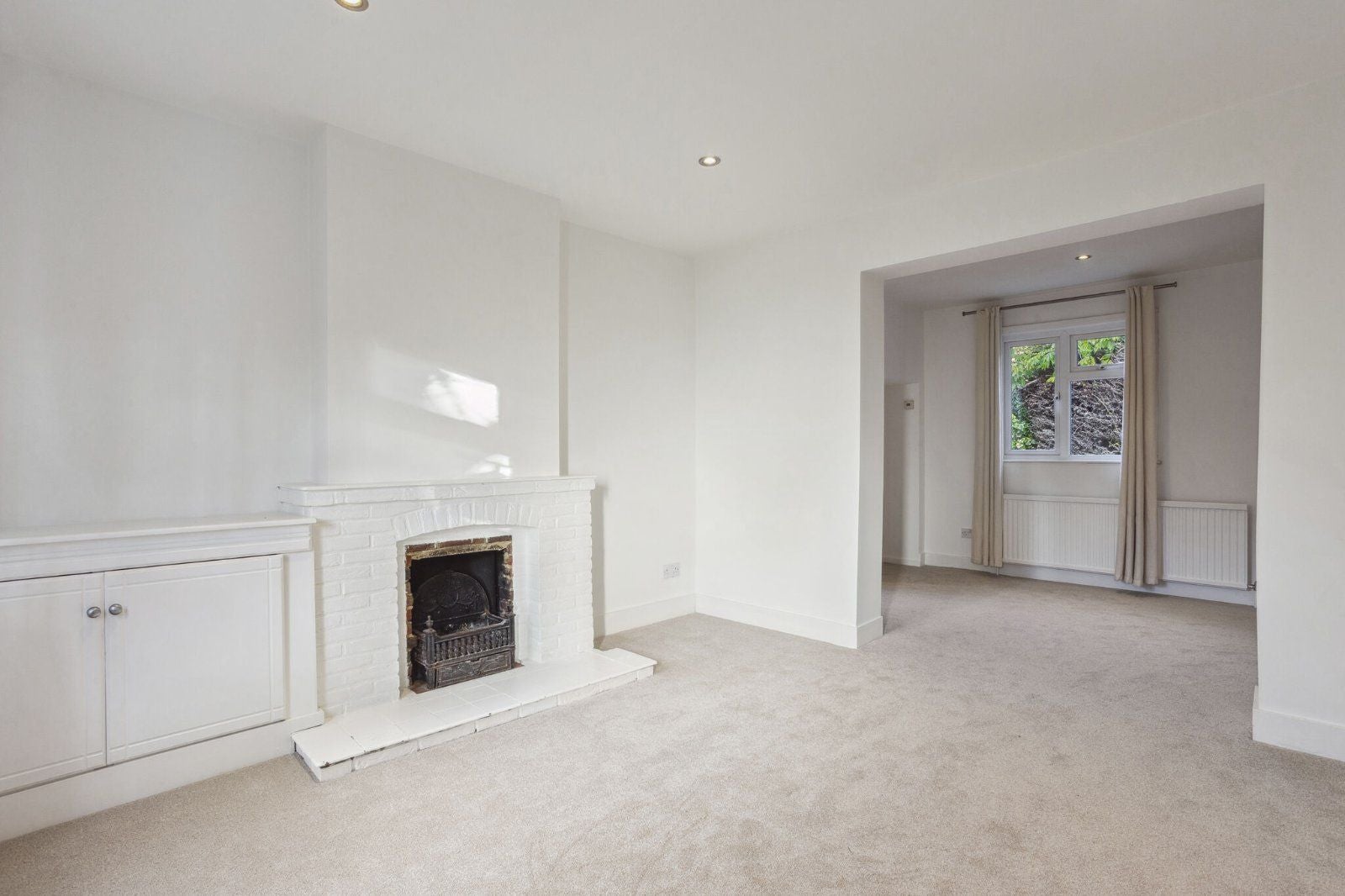 House Farm Close in Ascot