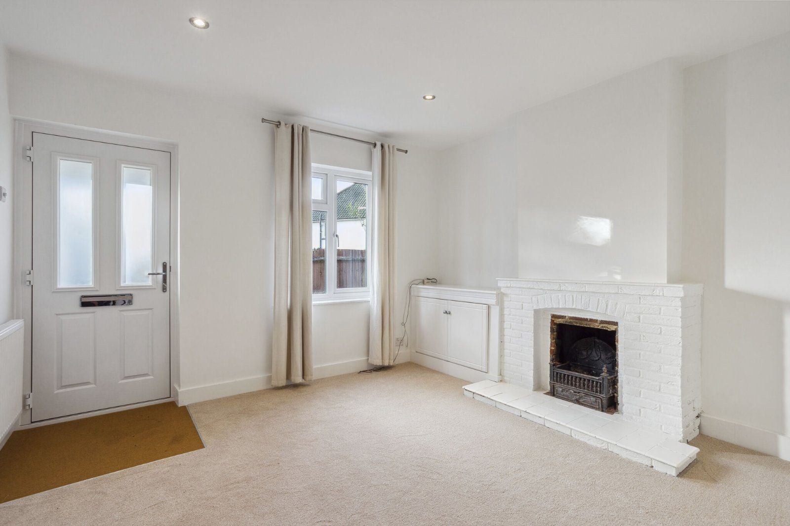 House Farm Close in Ascot
