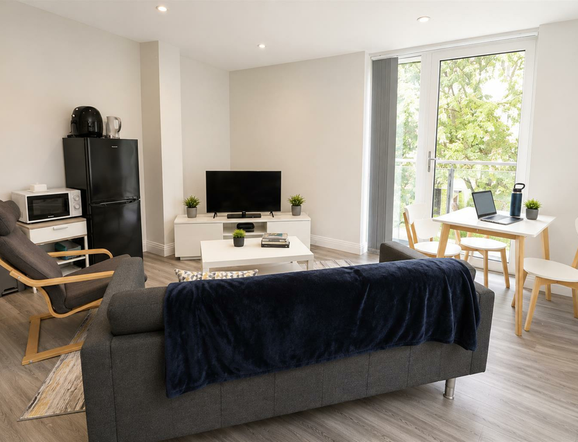 Flat Mercer Walk in Greater London