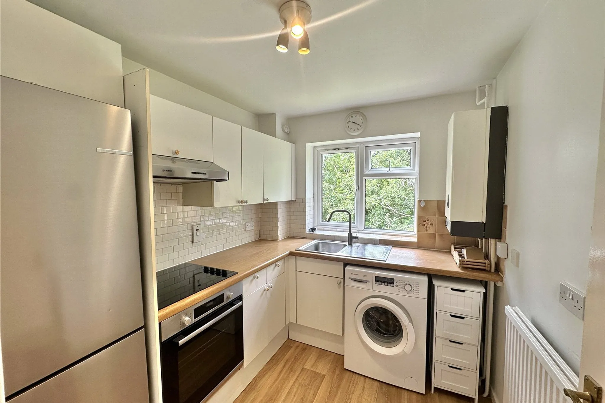 Flat Newberries Avenue in Hertsmere