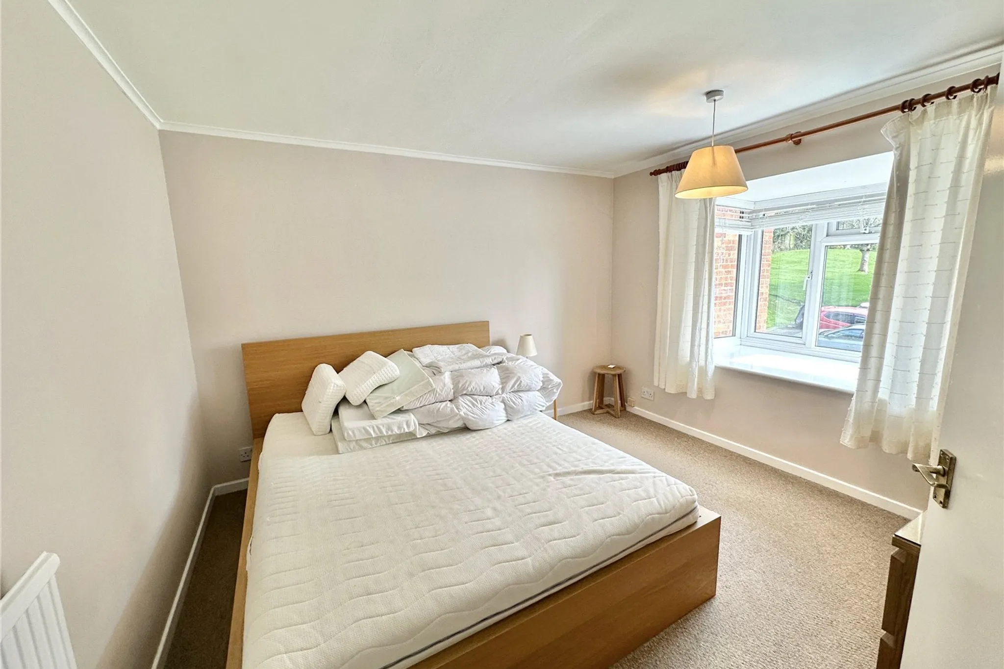 Flat Newberries Avenue in Hertsmere