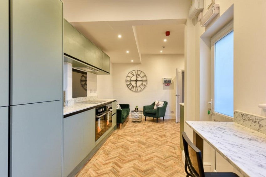 Room Chestnut Grove in Nottingham