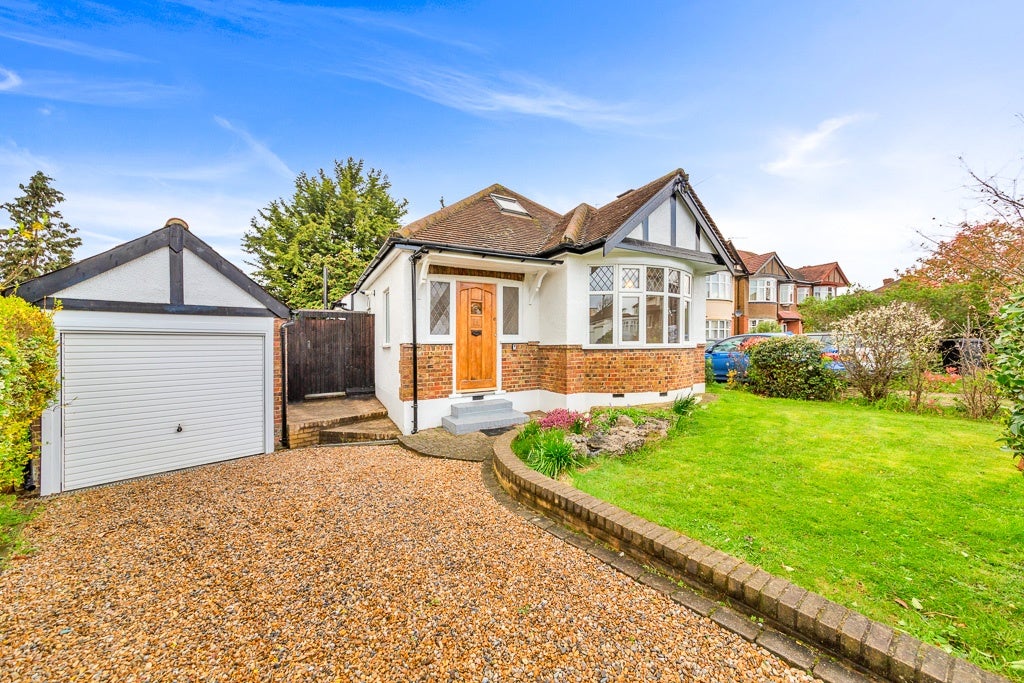 House Woodside Close in Greater London
