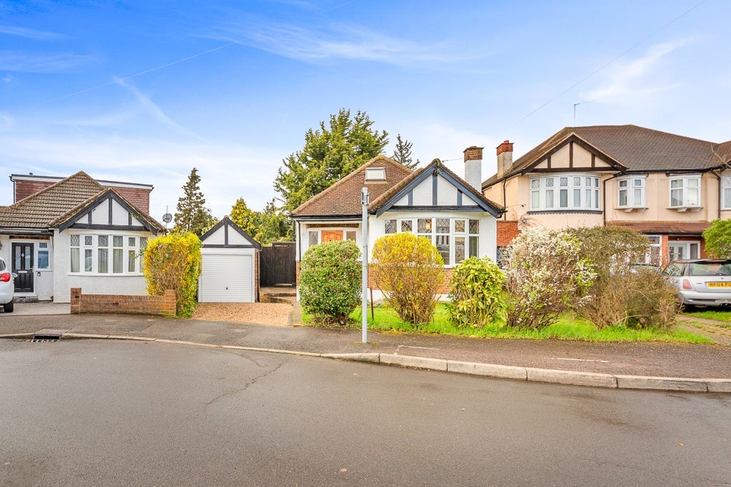 House Woodside Close in Greater London