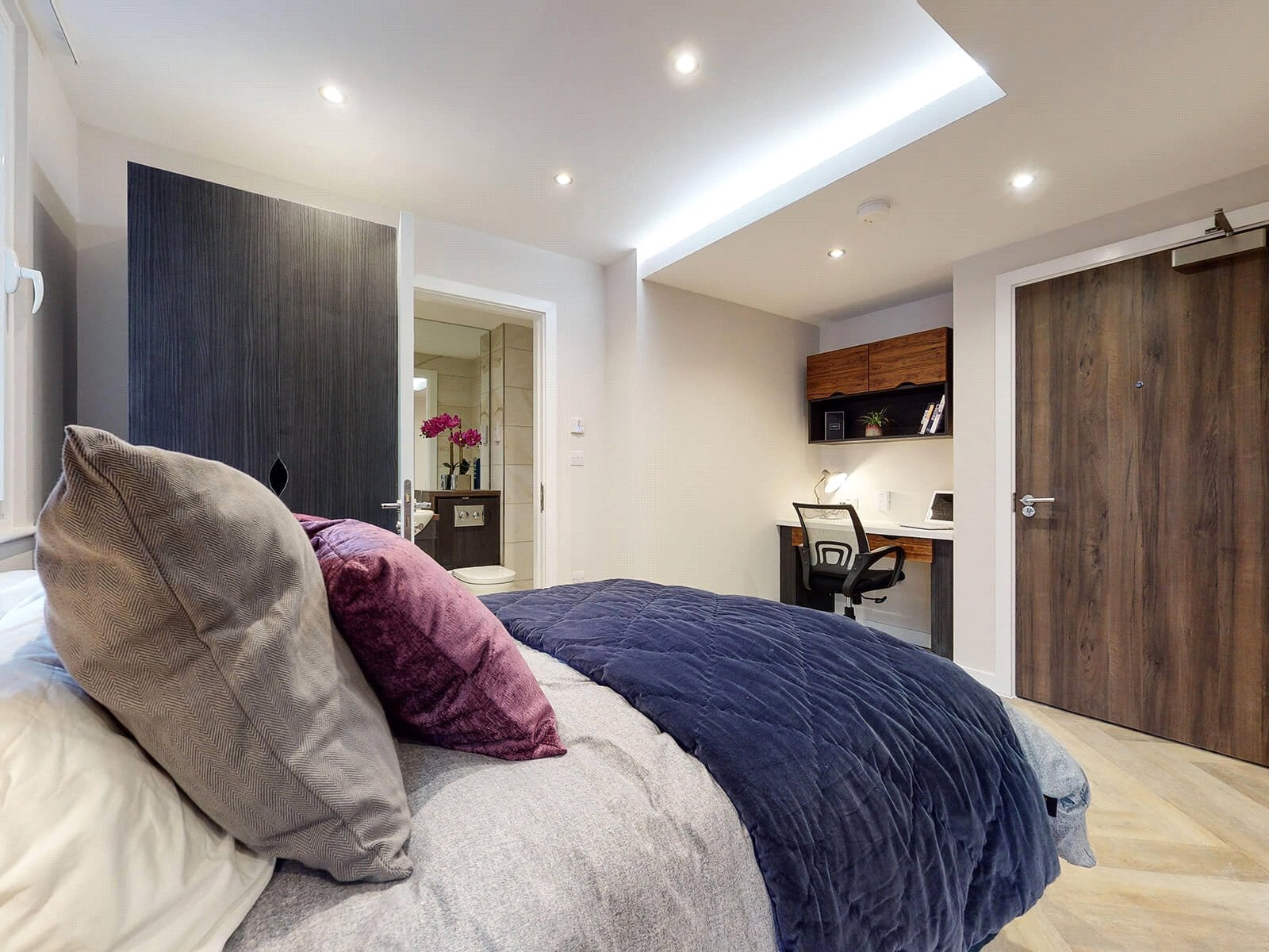 Flat Wade Lane in Leeds
