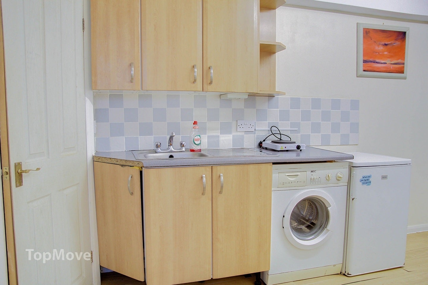Room Glamorgan Close in Greater London