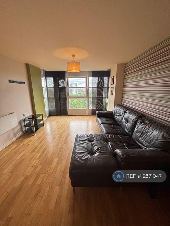 Flat Mossfield Drive in Manchester