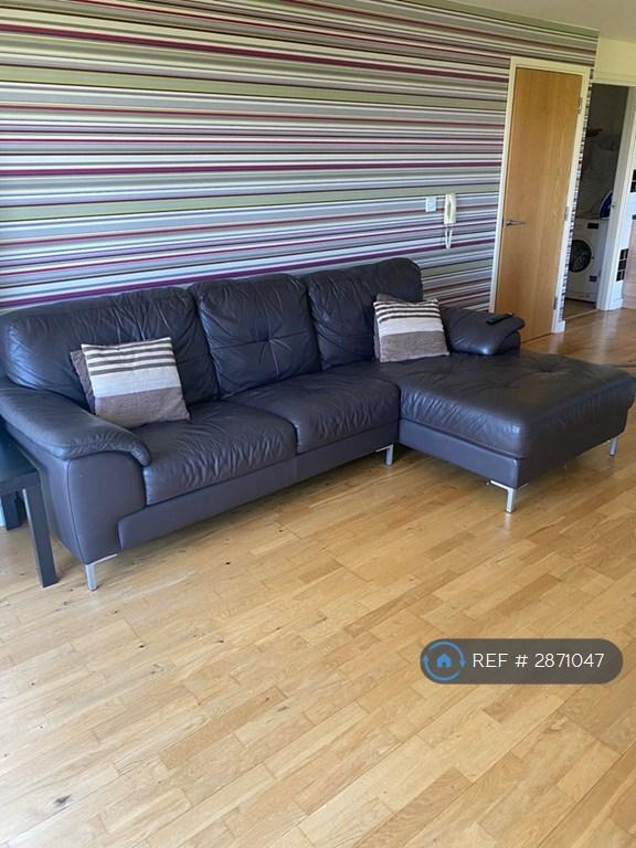 Flat Mossfield Drive in Manchester