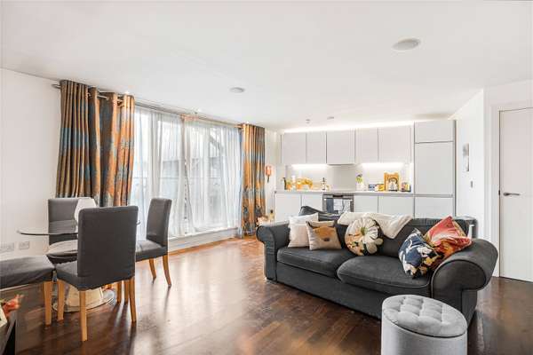 Flat Islington Green in Greater London
