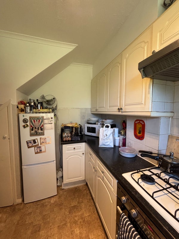 Room Cortis Road in Greater London
