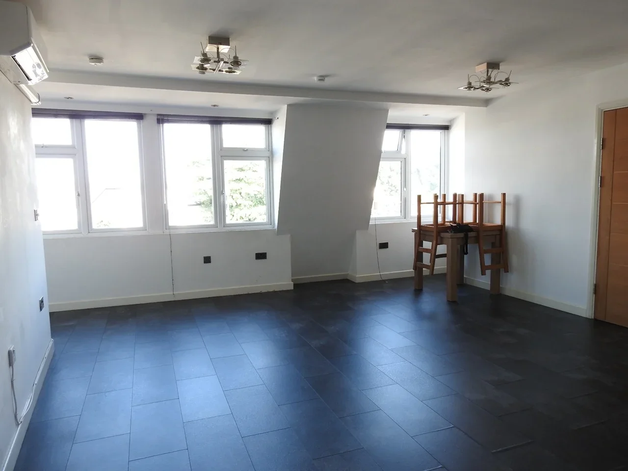 Flat Purley Way in Greater London