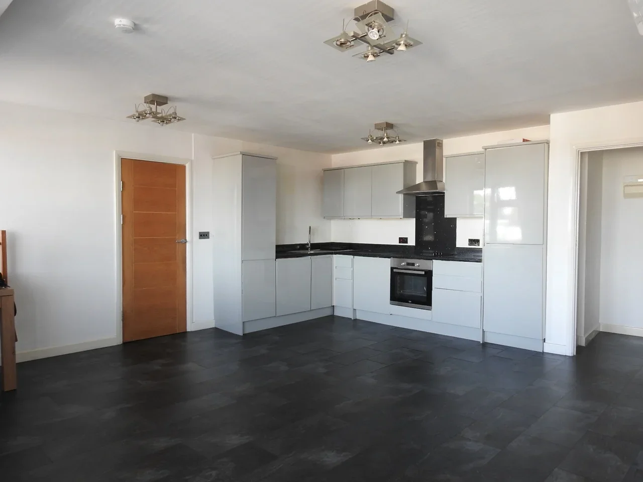 Flat Purley Way in Greater London
