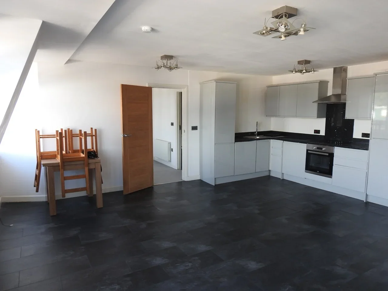Flat Purley Way in Greater London