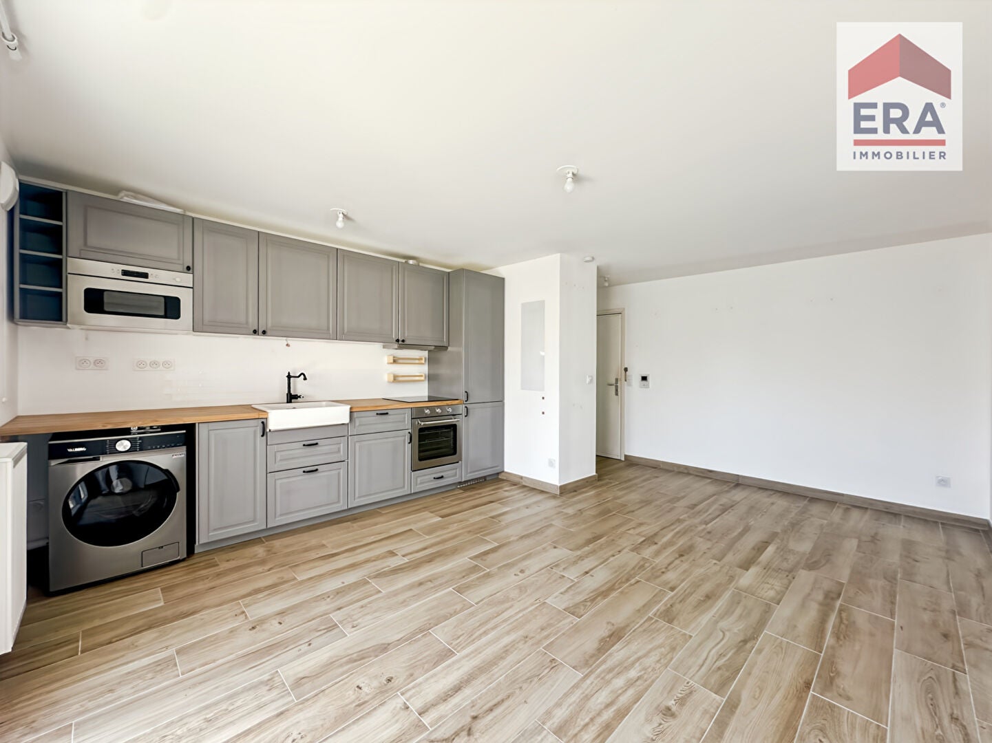 Flat Rue de la Fontaine Couverte in Dammarie-les-Lys