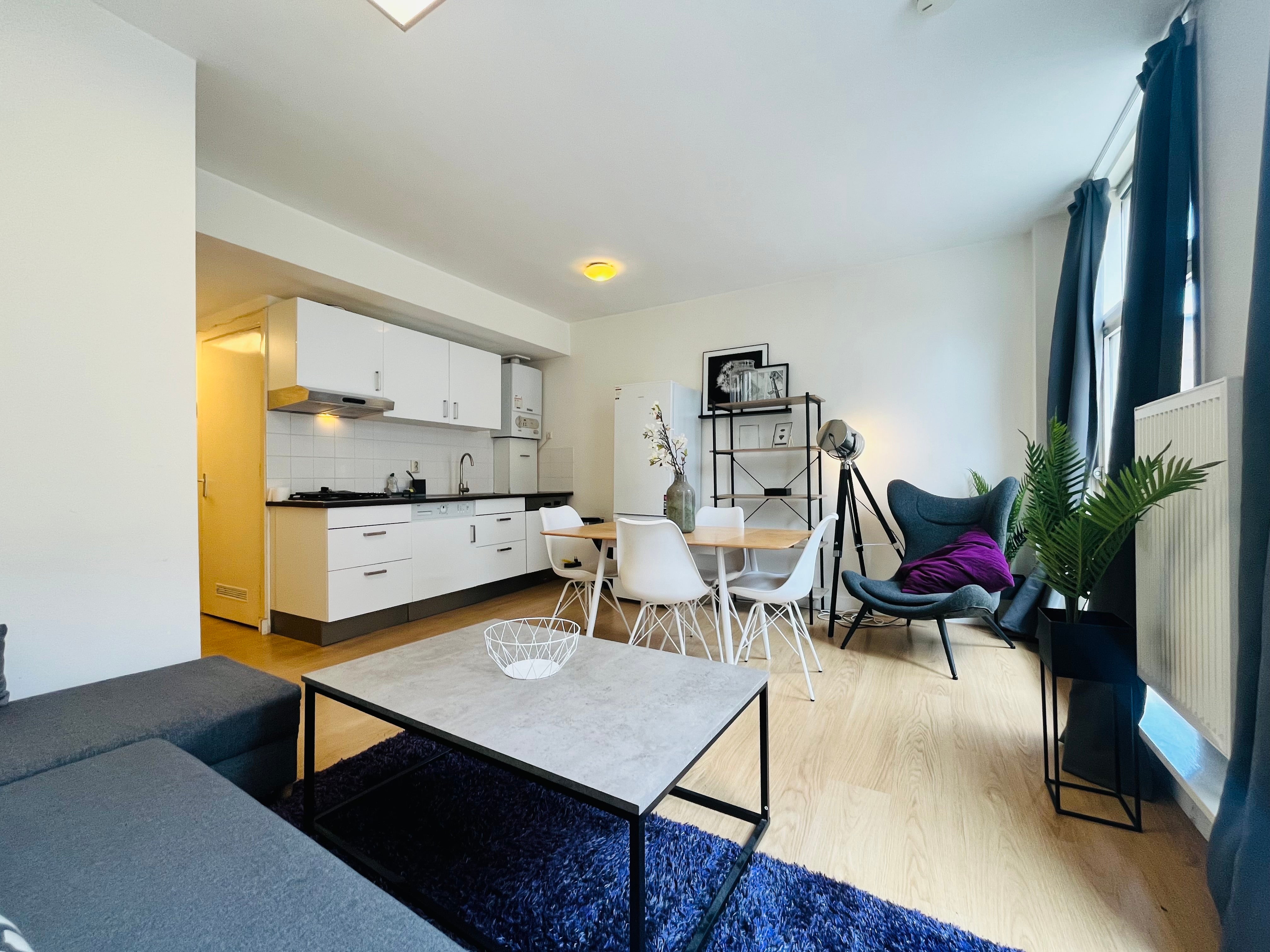 Studio te huur: Bilderdijkstraat 4, 'S-Gravenhage