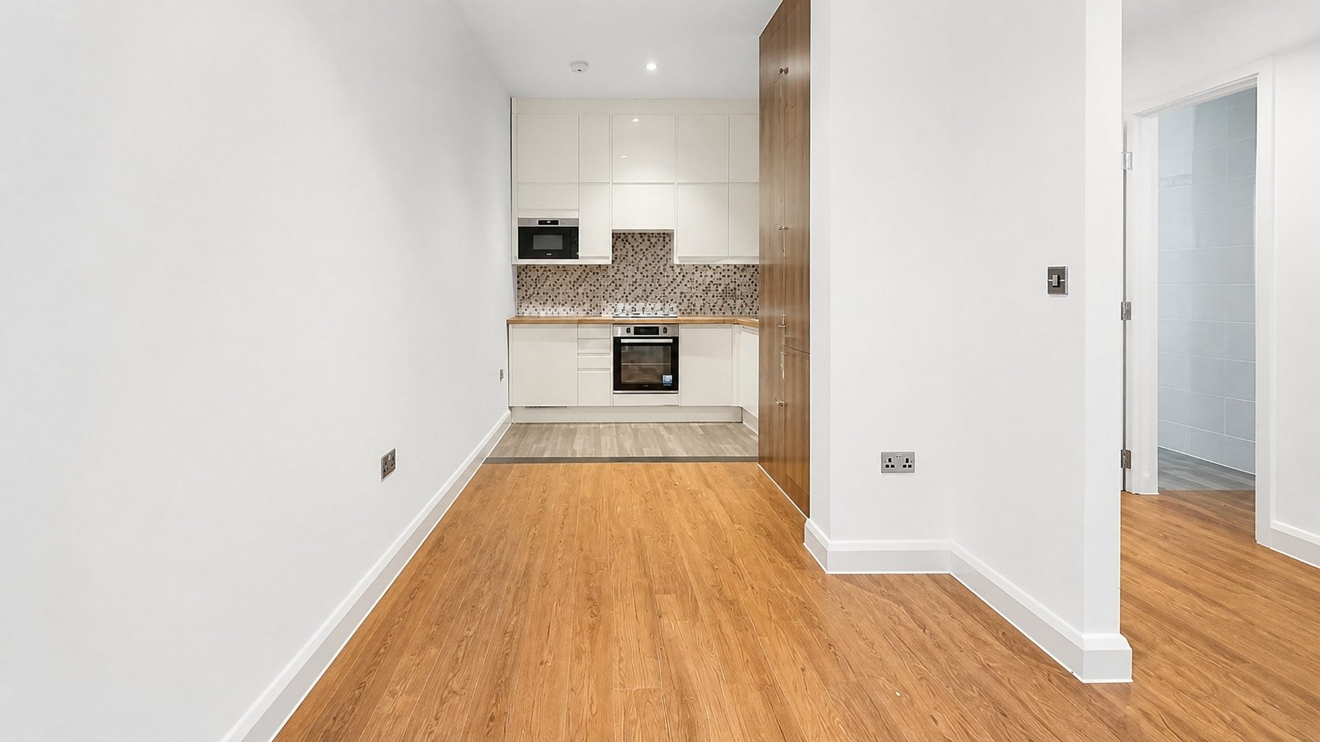 Flat Durnsford Road in Greater London