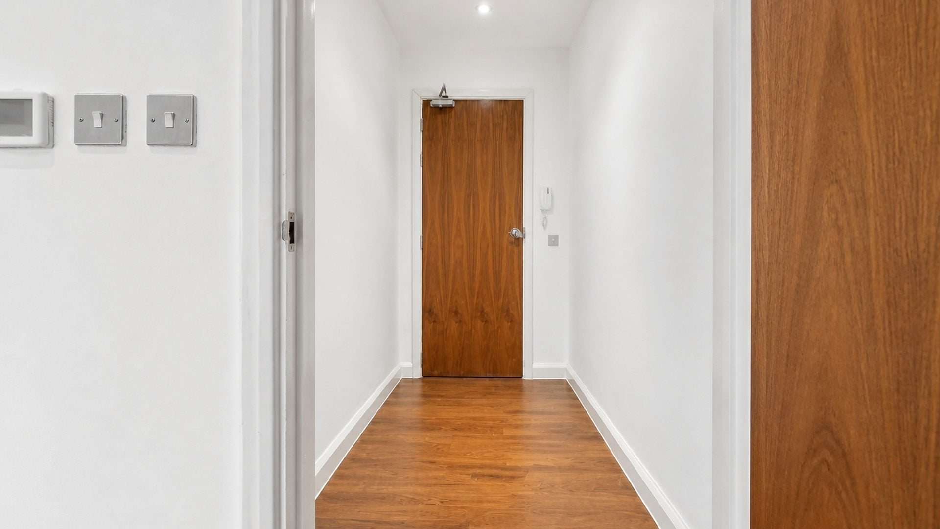 Flat Durnsford Road in Greater London