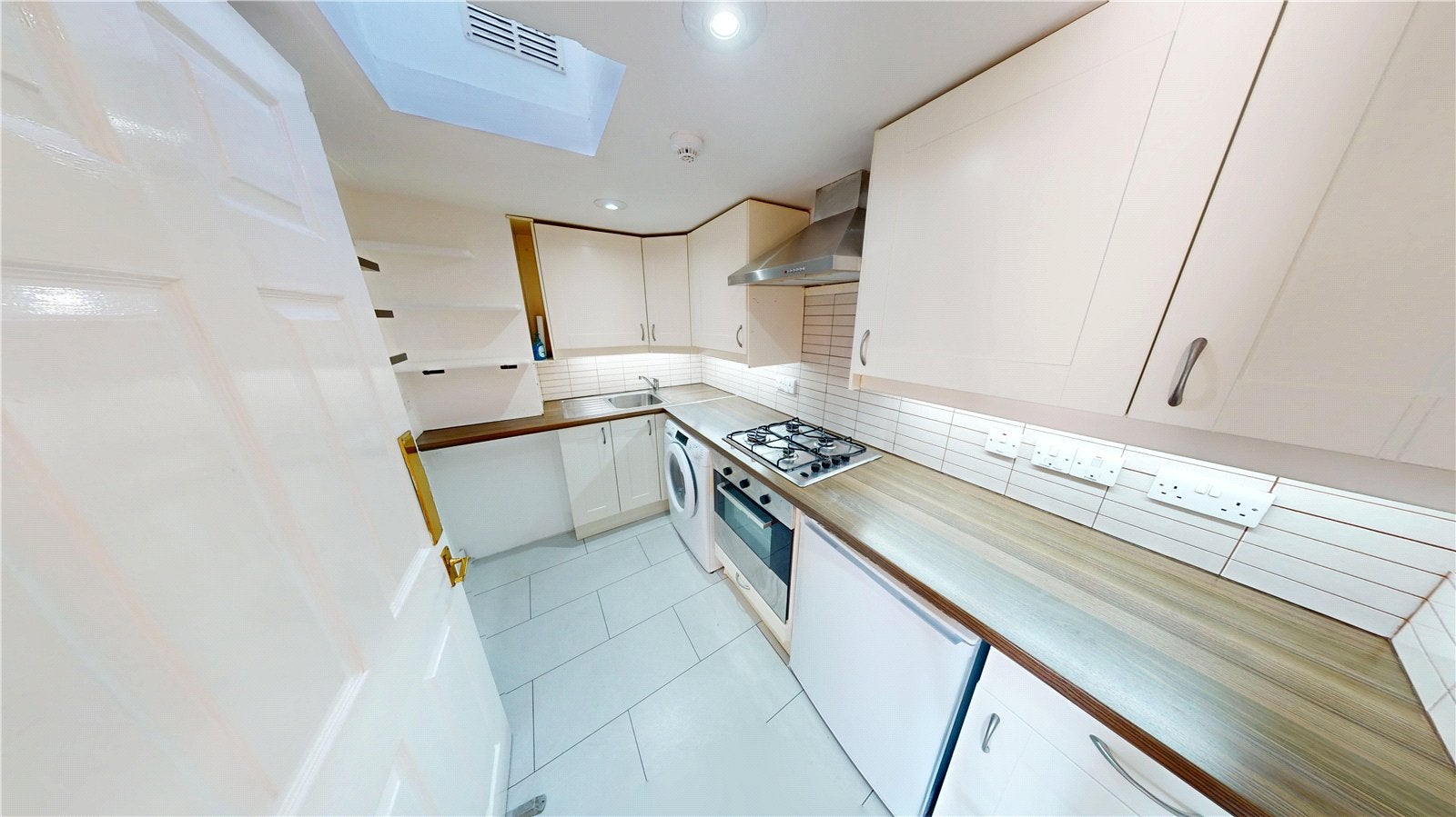 Flat Oakfield Road in Bristol
