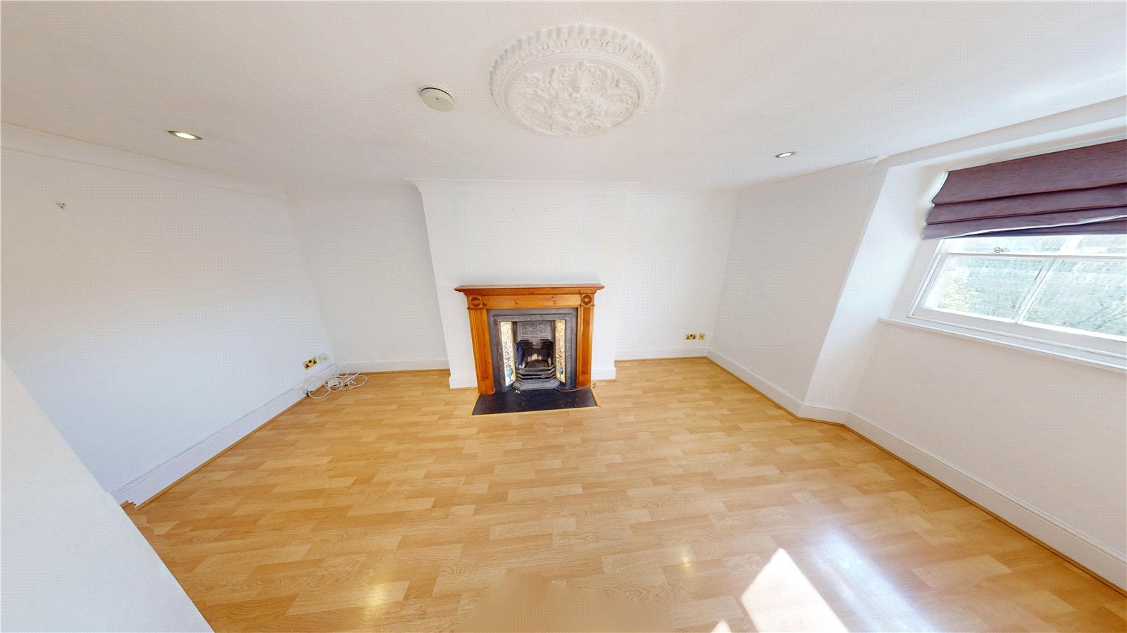 Flat Oakfield Road in Bristol