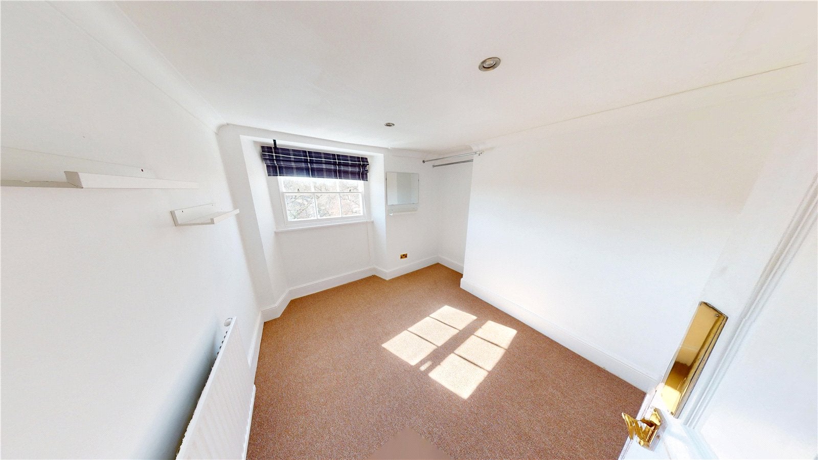 Flat Oakfield Road in Bristol