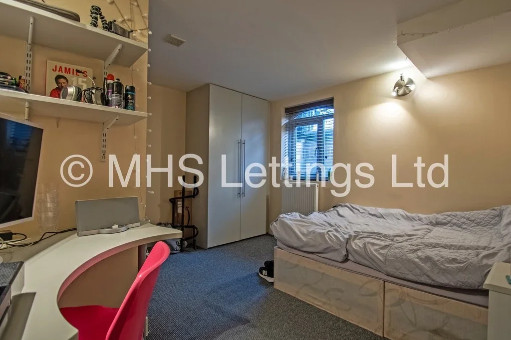 Room Granby Grove in Leeds