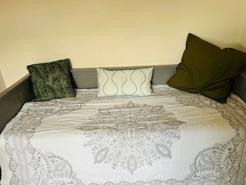 Room Stamford Close in Hinckley and Bosworth