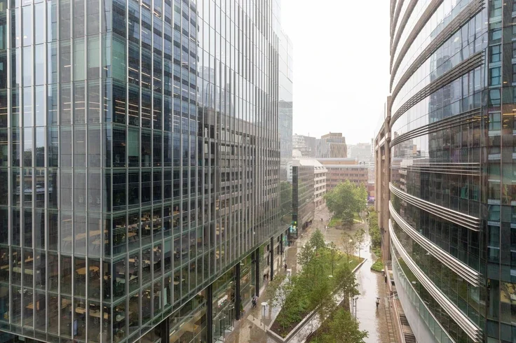 Flat New Drum Street in Greater London