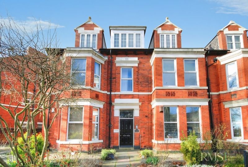 Flat Osborne Road in Newcastle upon Tyne