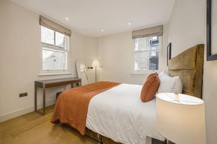 Flat Great Titchfield Street in City of Westminster