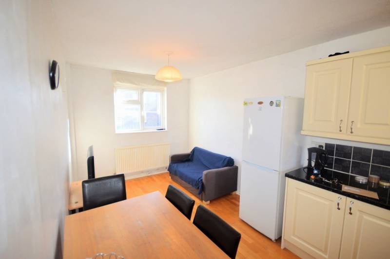 Flat Hungerford Road in Greater London