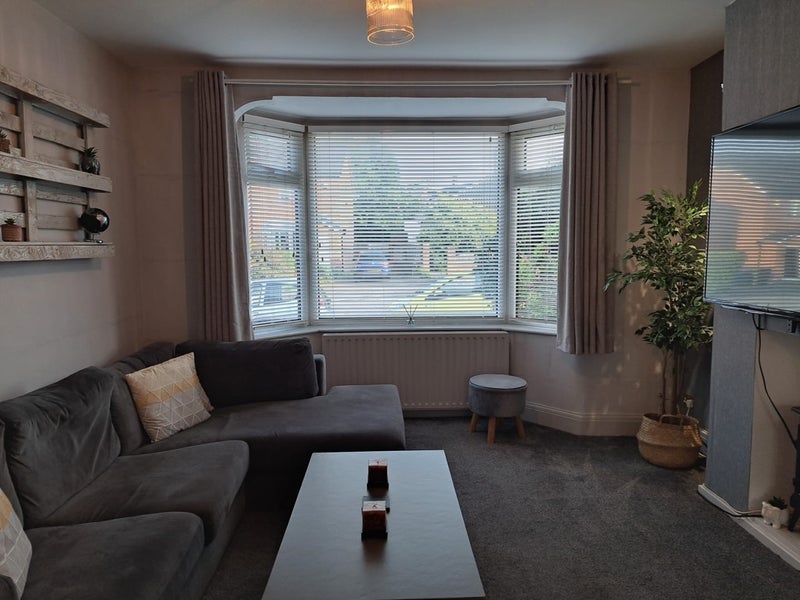 Room Moston Lane East in Manchester