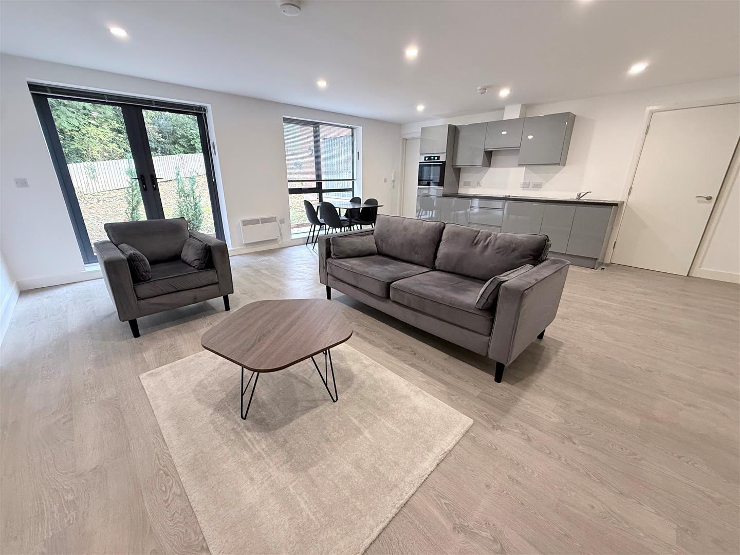 Flat Stonegate Road in Leeds