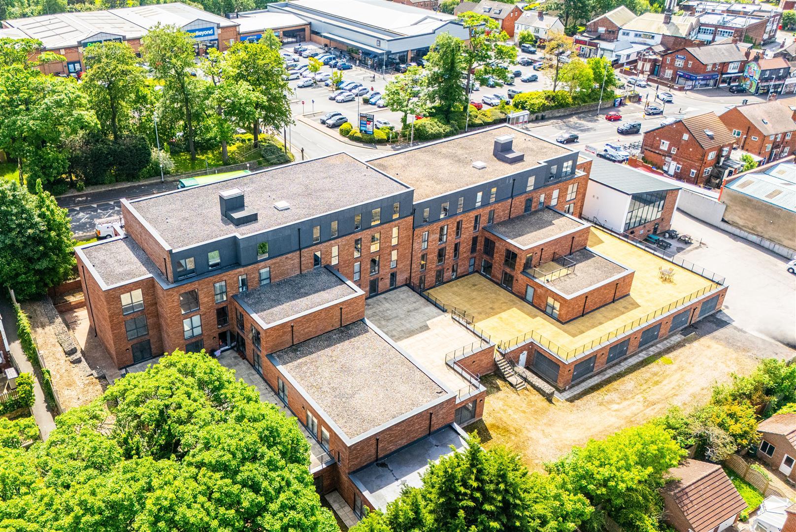 Flat Stonegate Road in Leeds