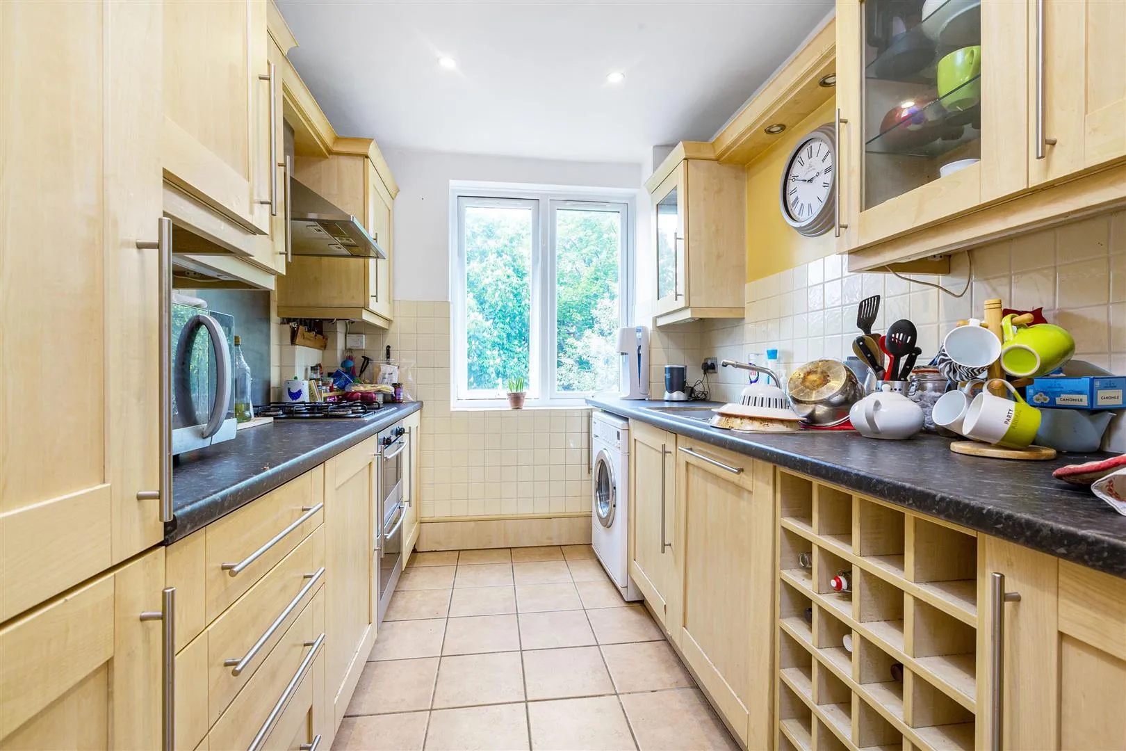 Flat Gipsy Lane in Greater London