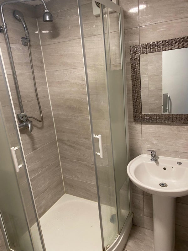 Room Lancefield Street in City of Westminster