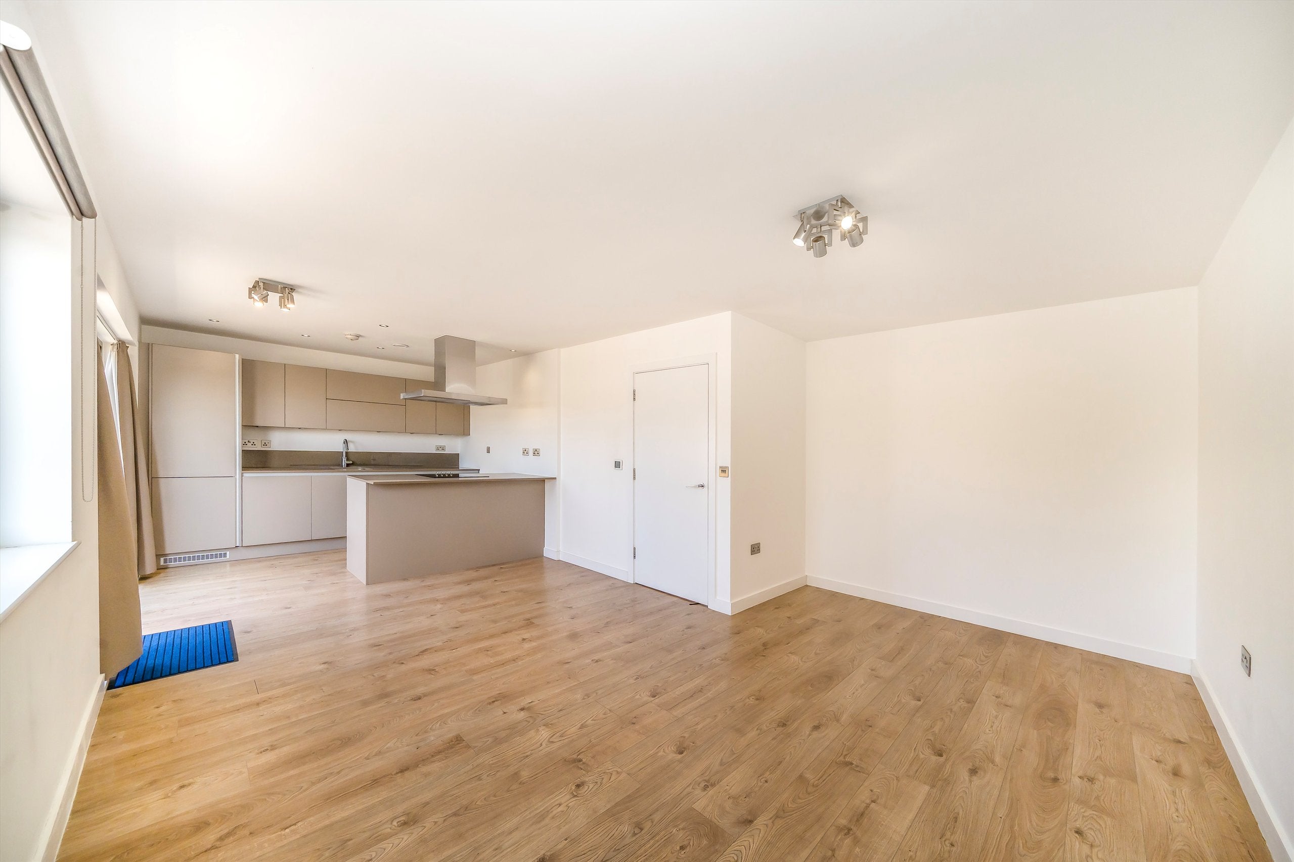 Flat Allcroft Road in Greater London