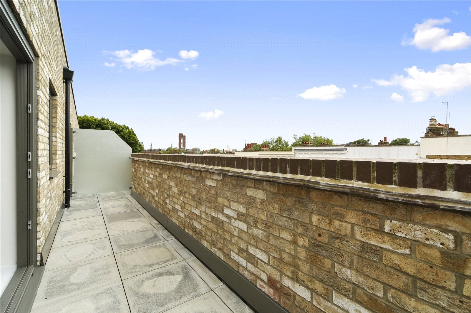 Flat Allcroft Road in Greater London