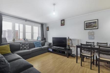Flat Bath Road in Slough