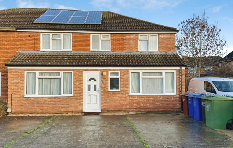 House Lock Crescent in Kidlington