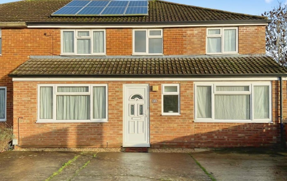 House Lock Crescent in Kidlington