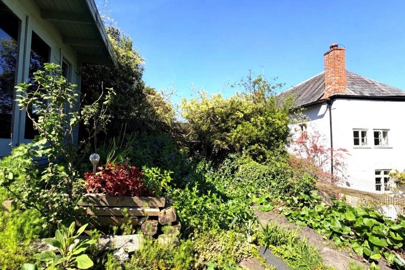 House Manor Fields in Bratton