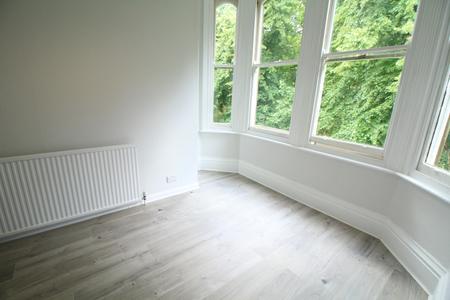 Flat Waterloo Crescent in Nottingham