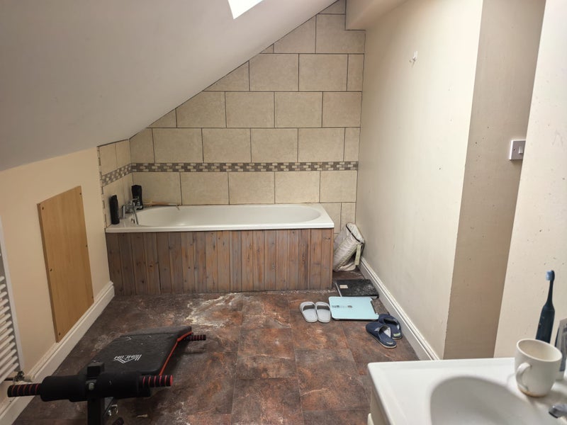 Room Welton Road in Leeds